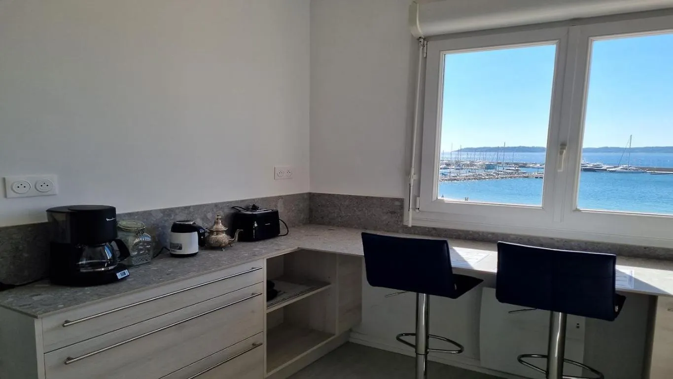 Les Dauphins Appartement Sainte-Maxime Apartment